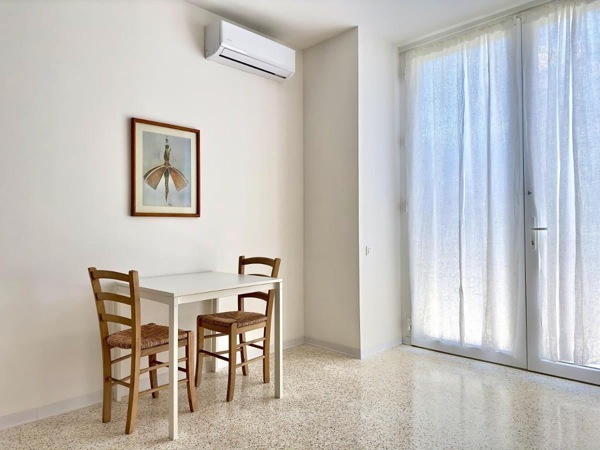 Minimal Apartment Navigli Milán Exterior foto