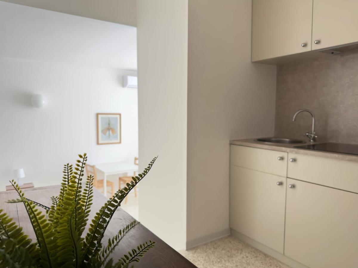 Minimal Apartment Navigli Milán Exterior foto